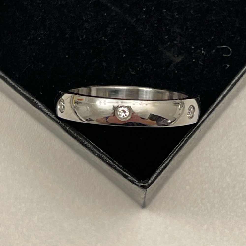 🌟HP🌟Ladies Cubic Zirconia & Stainless Steel Ring in size 8.5